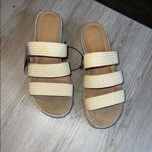 Platform sandals